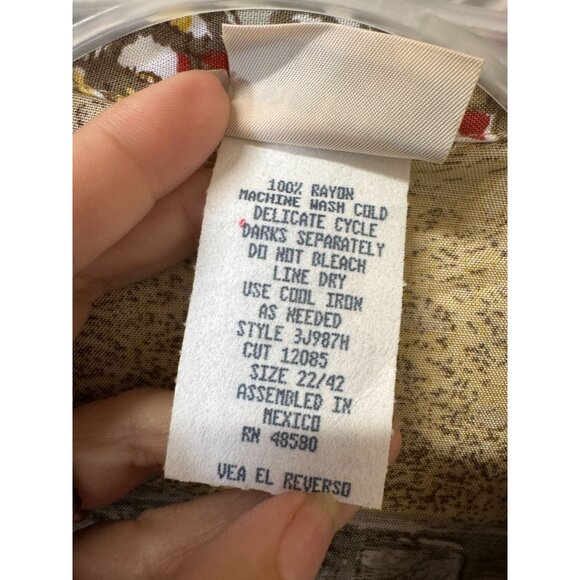 Womens Plus Preferred Top Plus Size 22 42 Button Front Short Sleeve NWT - Picture 4 of 4